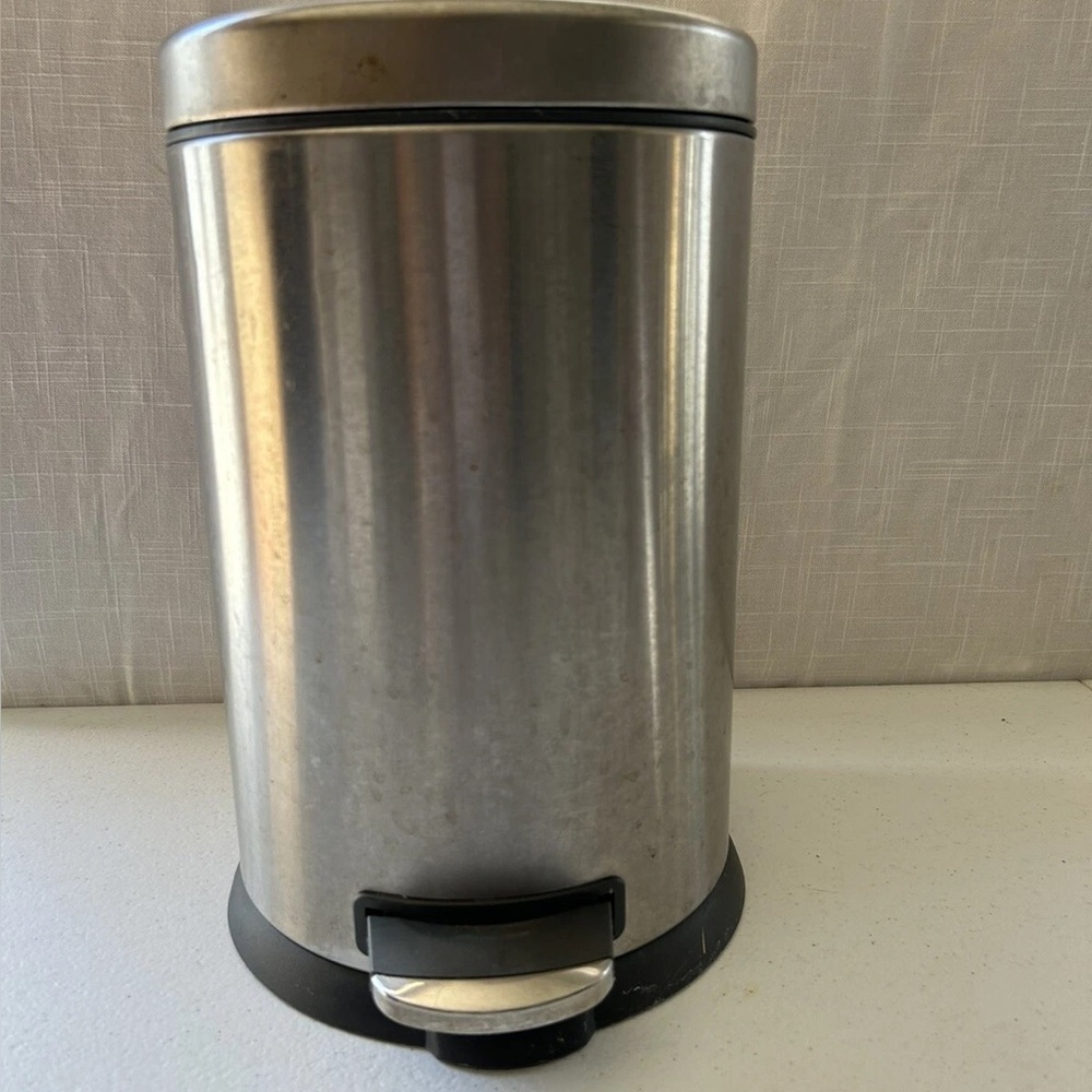 5L/1.3 Gallon Round Step Trash Can